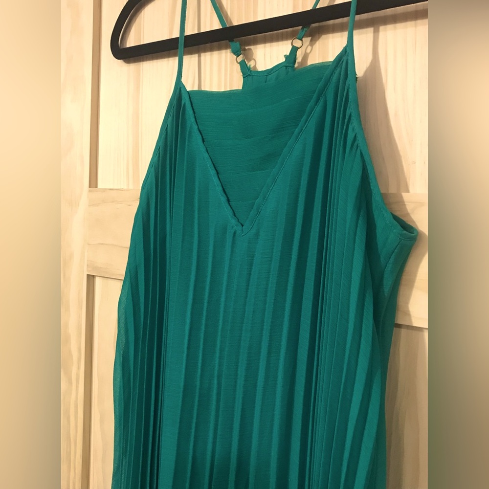 Bar III maxi dress emerald green pleated modest prom dance formal